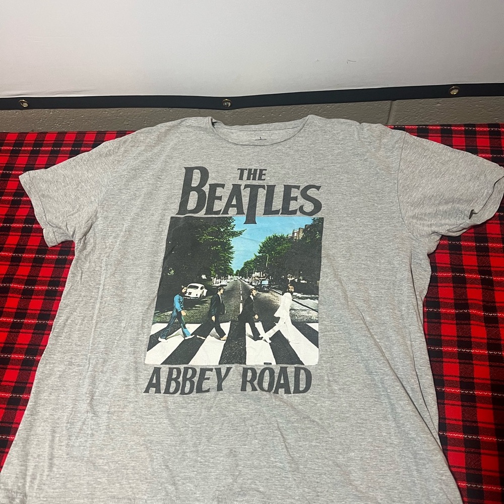 The Beetles T-shirt - Picture 1 of 2